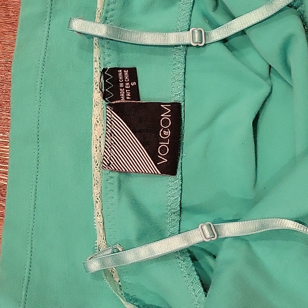 Volcom Tank Top - Picture 5 of 8